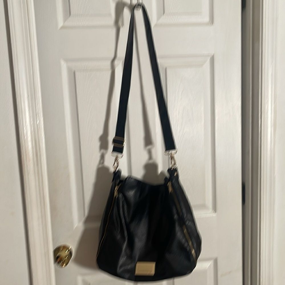 Juicy Couture Los Angeles BLK Leather Crossbody Bag
